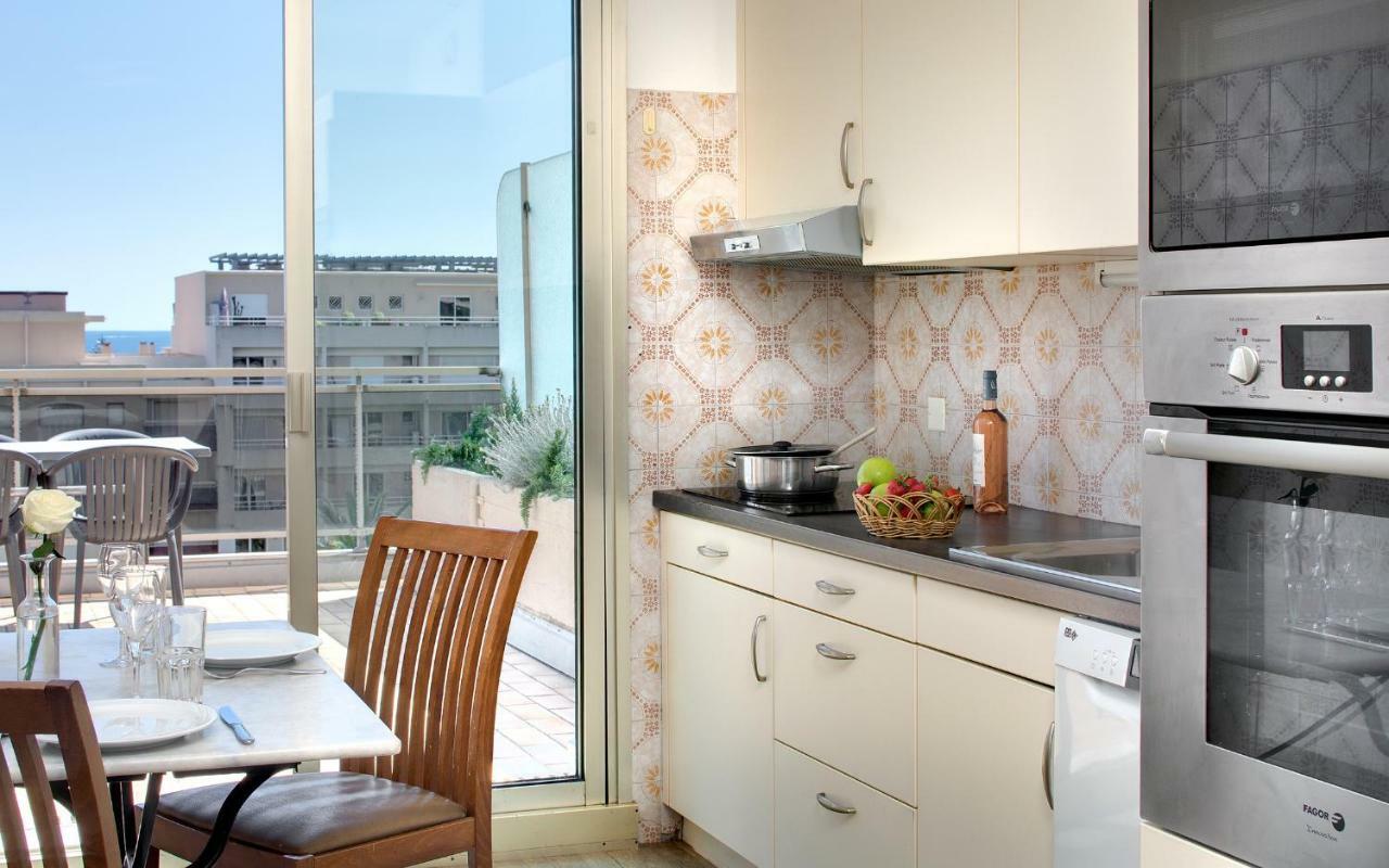 Two-Bedroom Apartment,909580996:JPEG